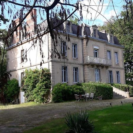 Chateau Du Grand Lucay Bourbon-lʼArchambault Exteriör bild