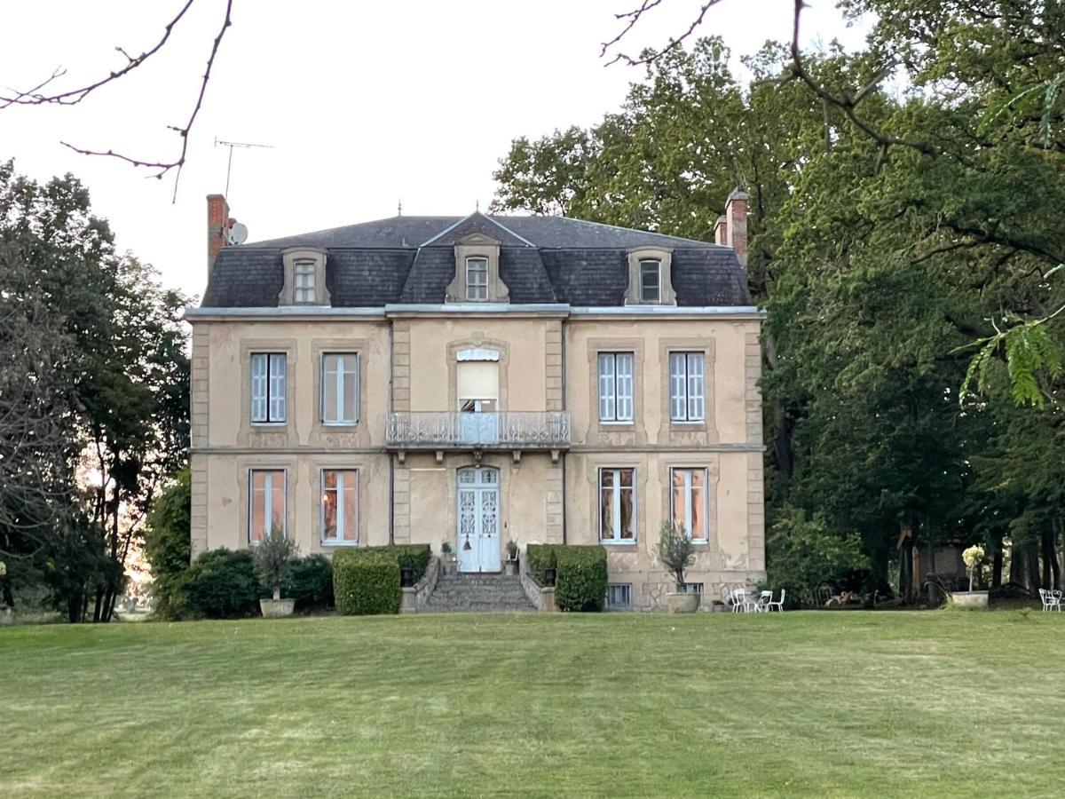 Chateau Du Grand Lucay Bourbon-lʼArchambault Exteriör bild
